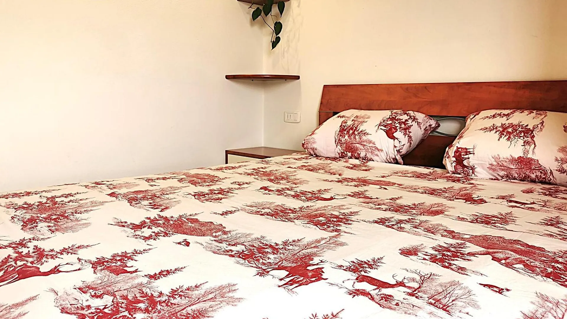 Happy Guest Apartments - Lakeview Nest Fonteno 0*,  Italie